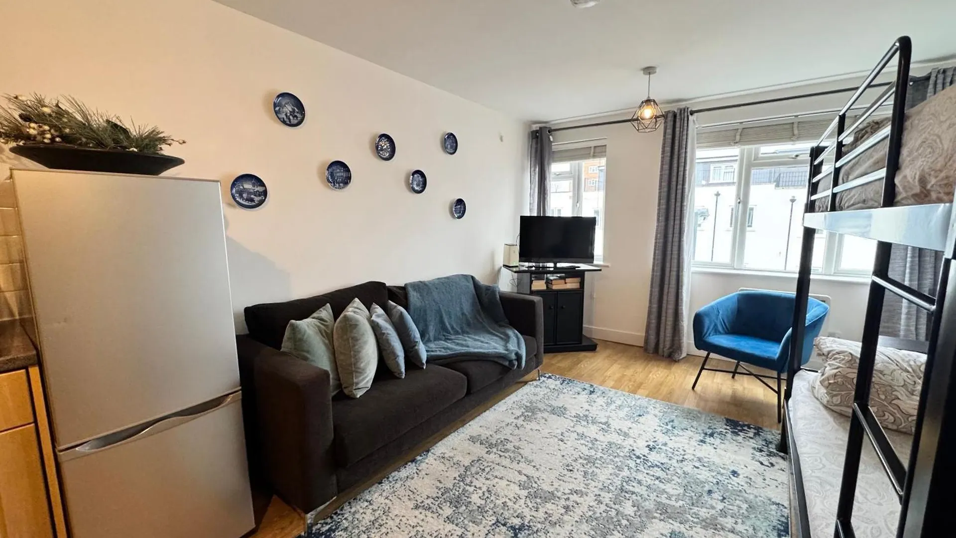 Apartment 1 Stop To London Bridge